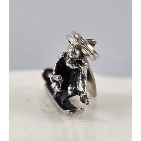 Vintage Charm Bracelet Downhill Skier Charm Gatlinburg Tennessee Maisels Trading - Picture 3 of 4